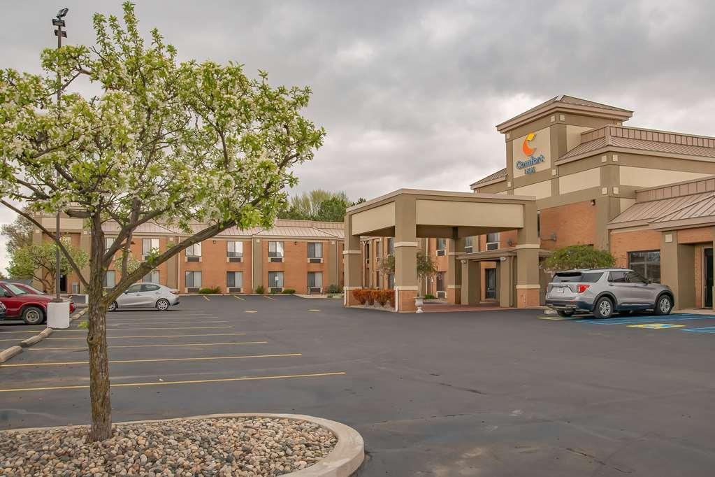 Comfort Inn Huntington Near University Extérieur photo