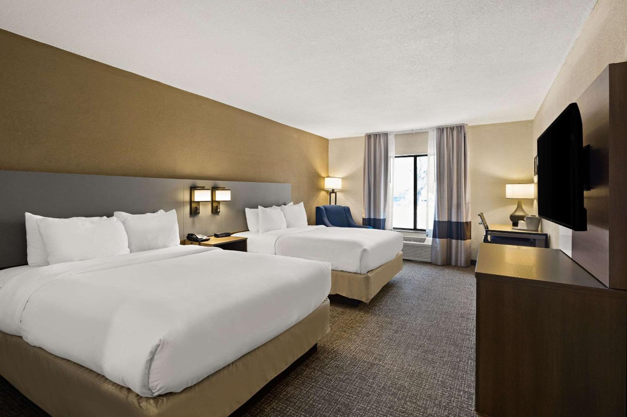 Comfort Inn Huntington Near University Extérieur photo