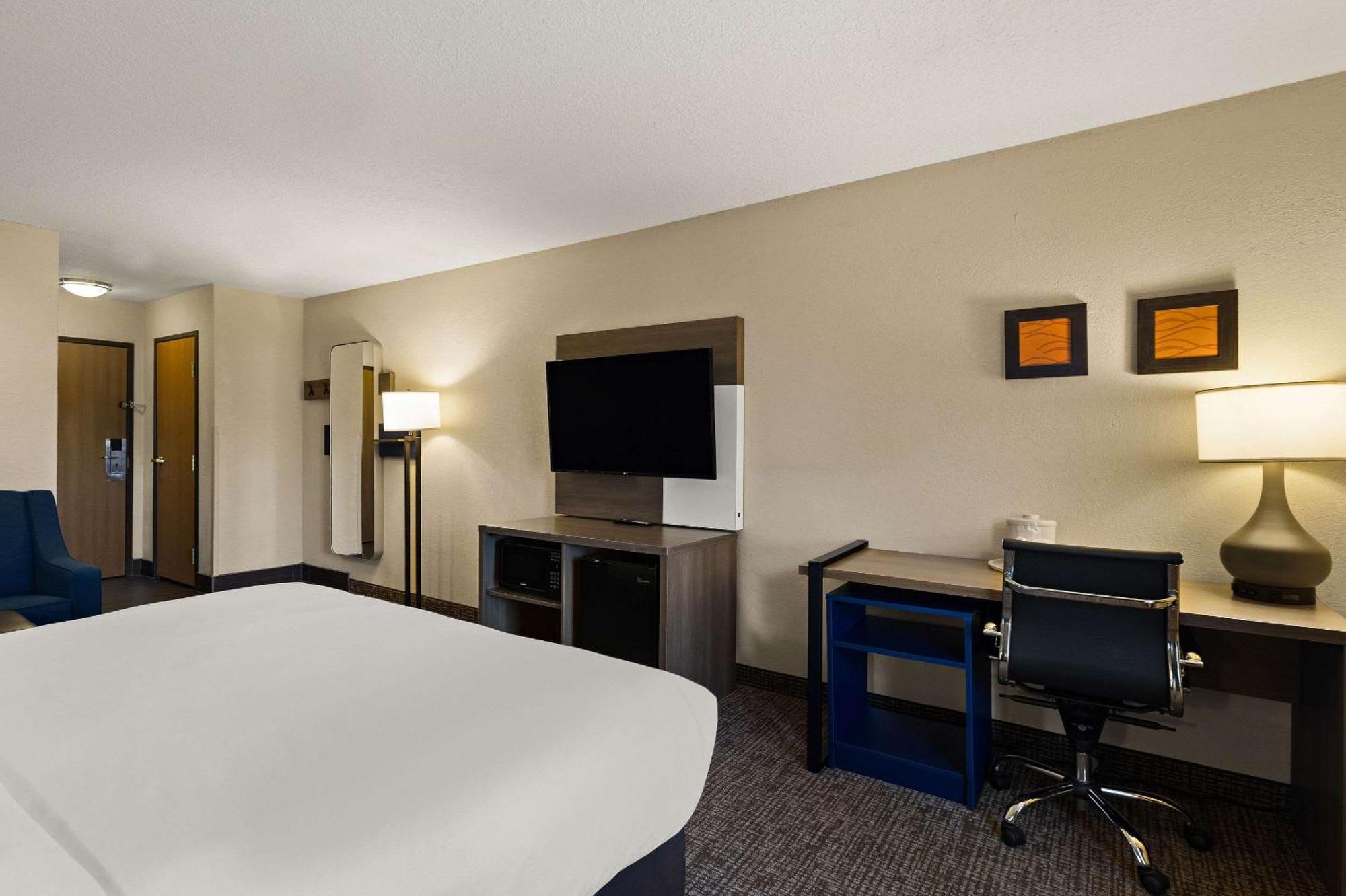 Comfort Inn Huntington Near University Extérieur photo