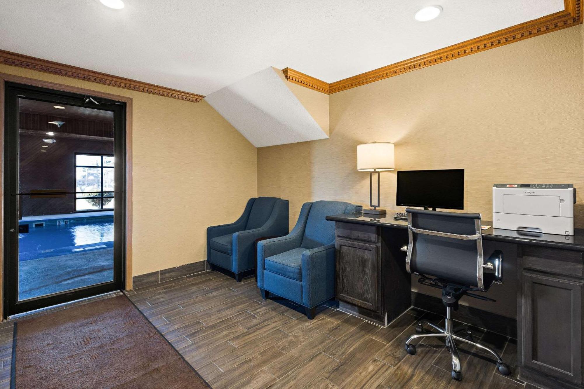Comfort Inn Huntington Near University Extérieur photo