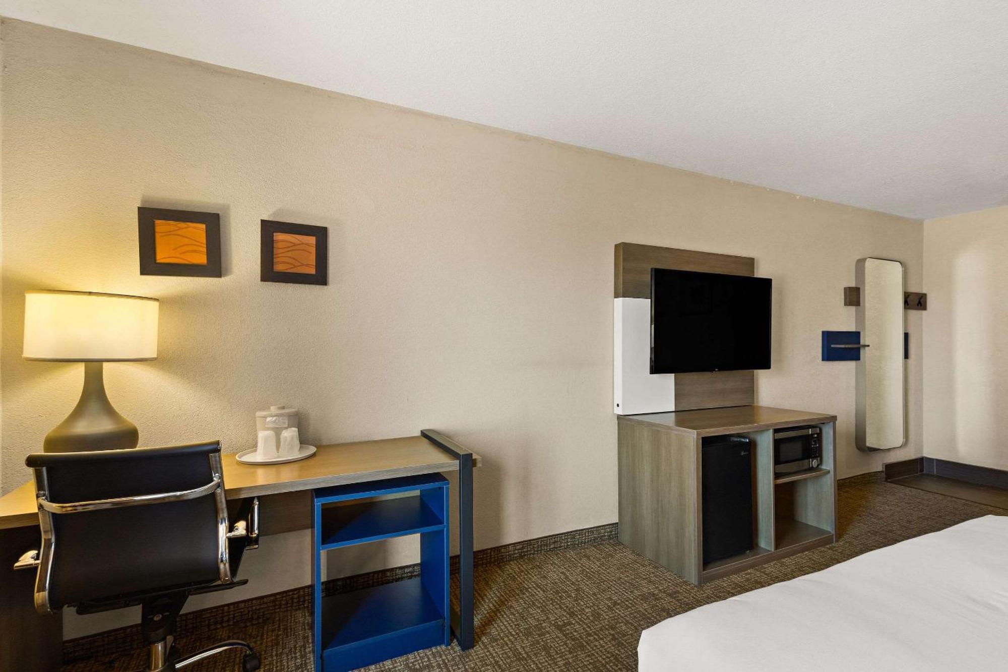 Comfort Inn Huntington Near University Extérieur photo