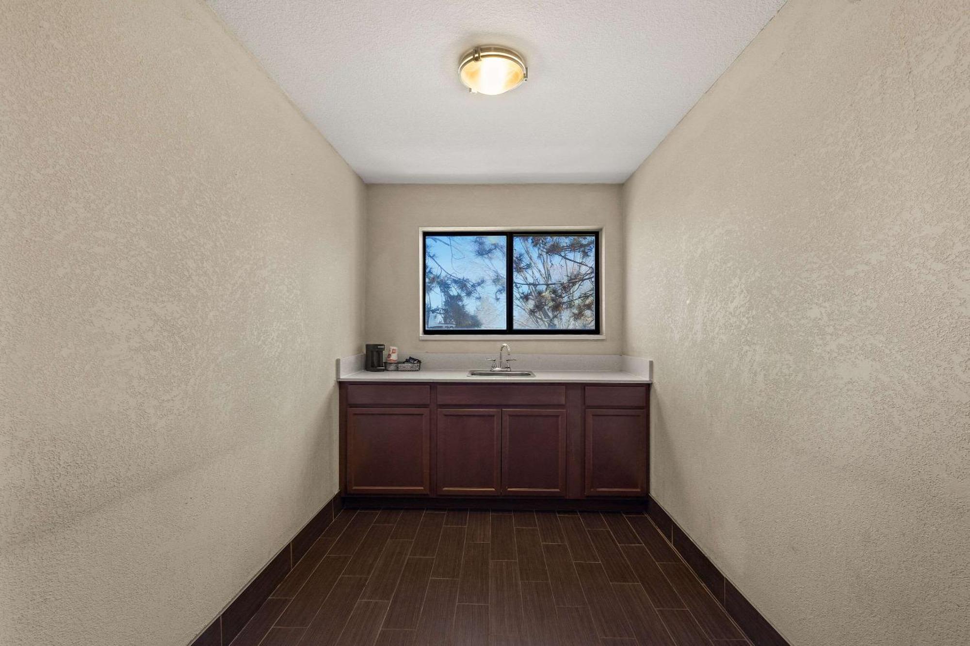 Comfort Inn Huntington Near University Extérieur photo