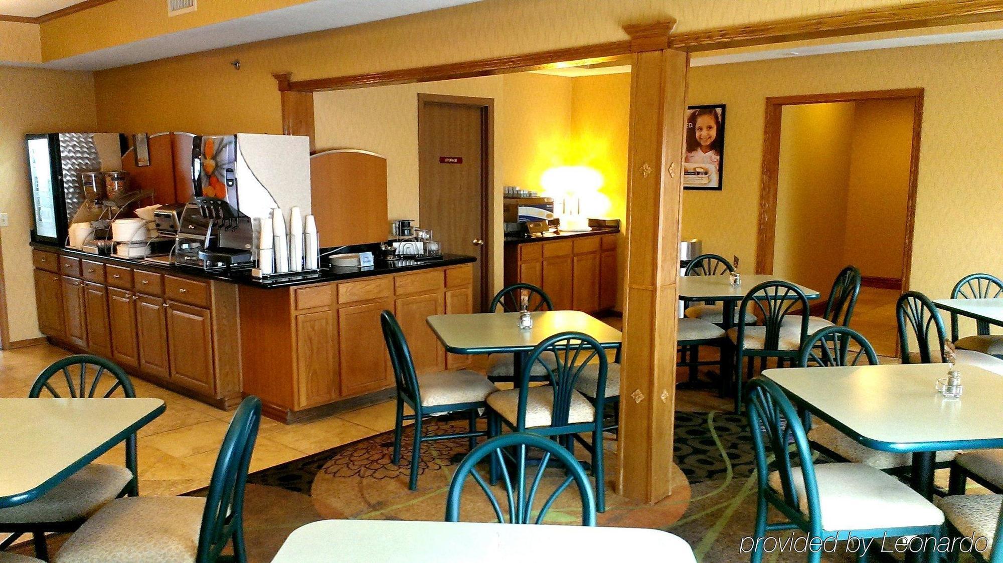 Comfort Inn Huntington Near University Extérieur photo